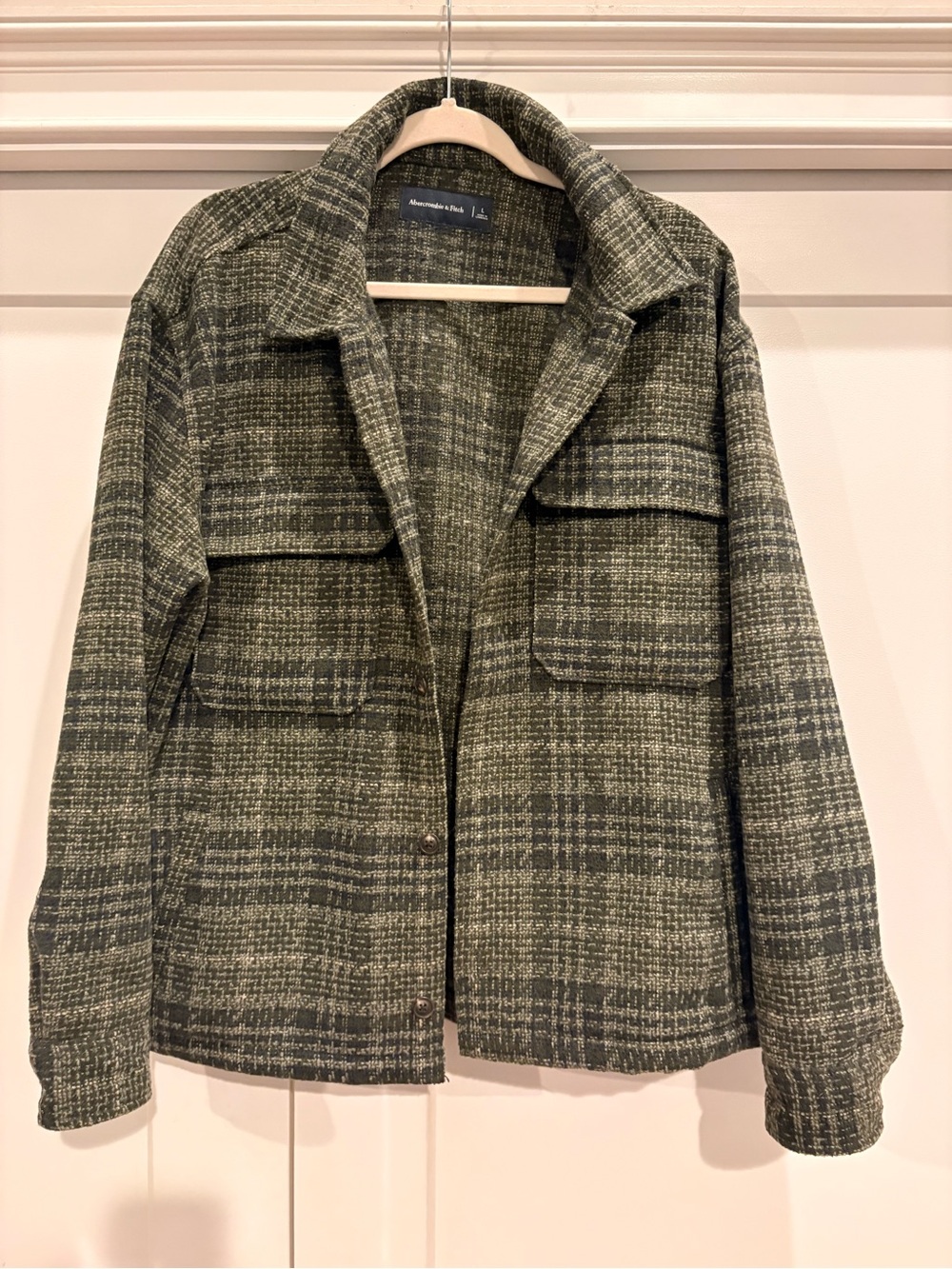 Abercrombie & Fitch men’s Boucle Olive Green Plaid Shacket